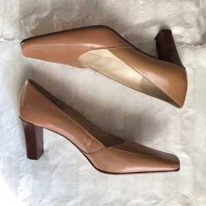 Ann Taylor tan leather shoes size 7 1/2